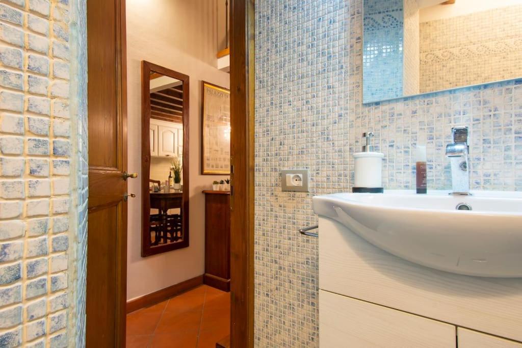 Demedici Apt W/ 2Br 1' Walk Uffizi & Ponte Vecchio Apartamento Florencia Exterior foto